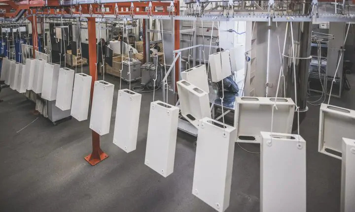 PROCESY LAKIERNICZE (PRACOWNIK LAKIERNI)